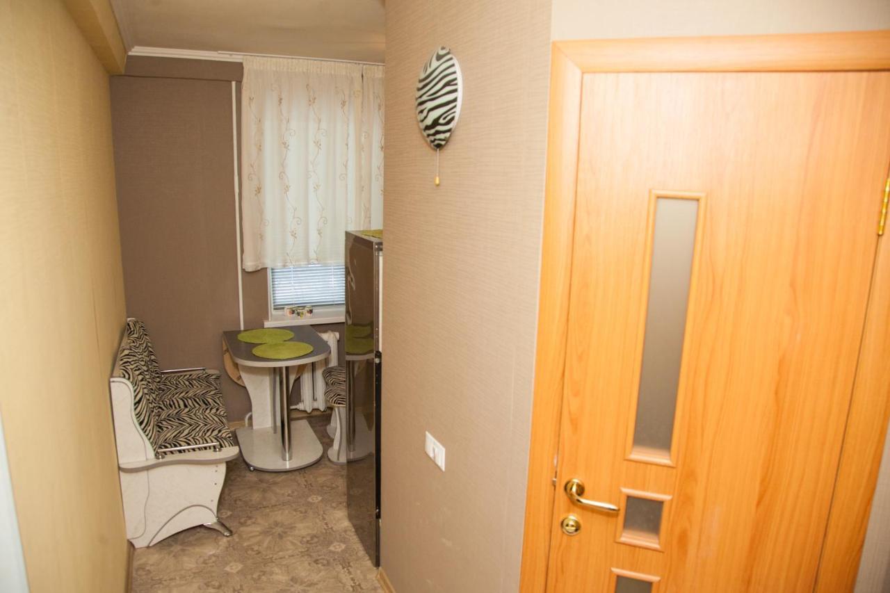 1 Room Apart On Str. Ukrainskaya 34 Zaporizhia Buitenkant foto